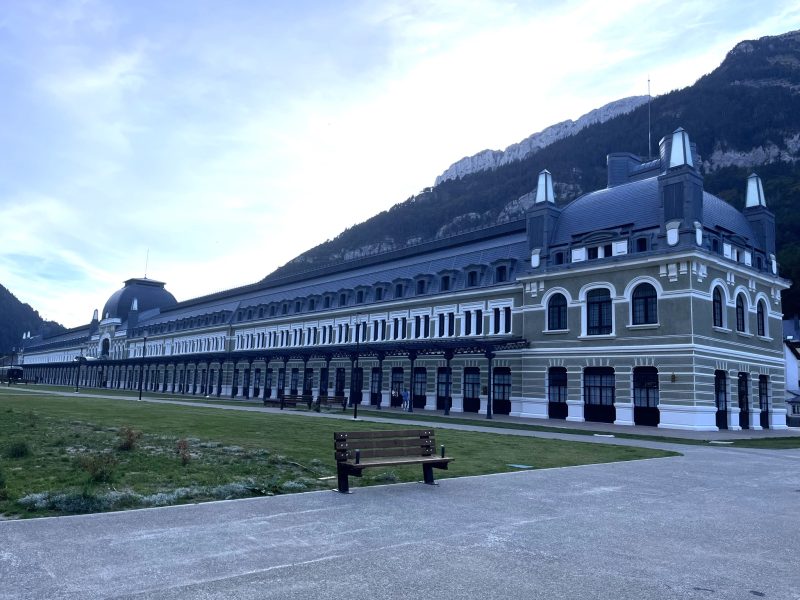 Trotamundos en Ruta - Estación de Canfranc