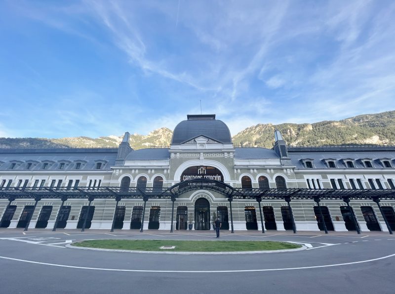 Trotamundos en Ruta - Estación de Canfranc